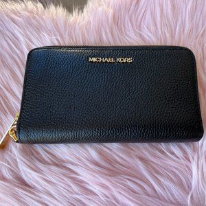Michael Kors Wristlet Wallet